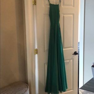 Lulus emerald green dress size xs tags on it!